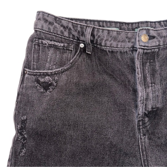 Wild Fable Women’s High-Rise Bermuda Black Wash Distressed Raw Hem Shorts - Picture 13 of 16